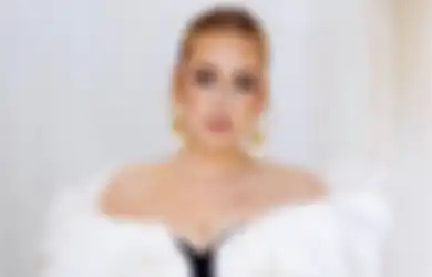 Adele Nangis Minta Maaf ke Fans Karena Janji Konser Sejak 5 Tahun Lalu Harus Ditunda