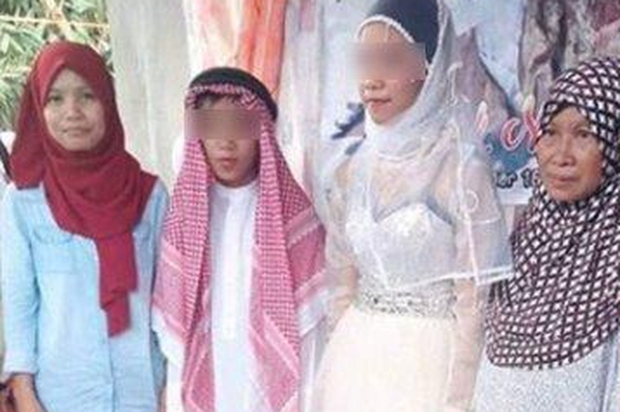 Viral pernikahan seorang bocah 9 tahun dengan kekasihnya yang berumur 14 tahun gegara cinlok di waterboom tuai kecawam warganet karena hal ini