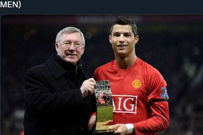 Cristiano Ronaldo bersama Sir Alex Ferguson saat masih di Manchester United.