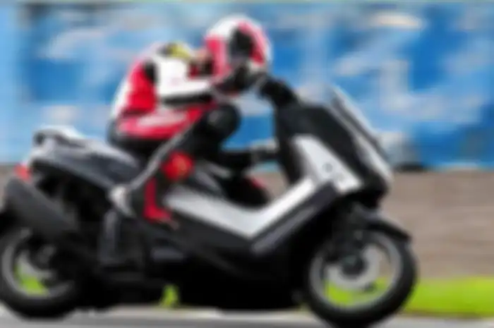 Ilustrasi testride Yamaha NMAX.