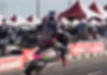 Padahal Cuma Bawa Matic, Tapi Tenaga Badaknya Bikin Motor Terbang, Lihat Videonya