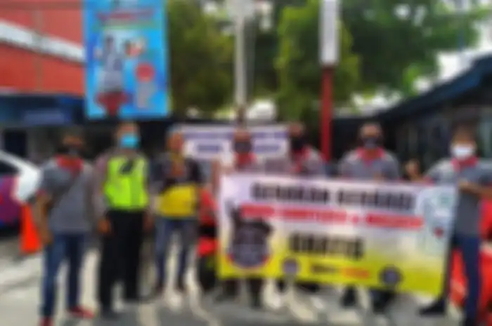 YNCI peduli kesehatan masyarakat, bagikan puluhan ribu hand sanitizer dari Aceh sampai Papua.