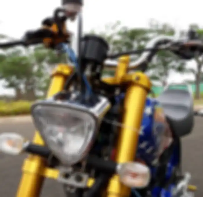 Part dan aksesoris terbaik disematkan pada motor legendaris 2-tak ini.