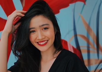 Tampil Feminin ala Febby Rastanty dalam Balutan Outfit Lace Nuansa Putih