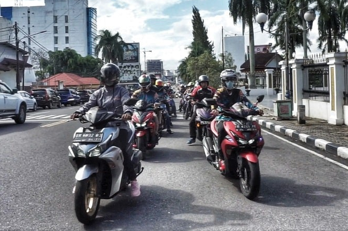 Klub Motor ARCI Chapter Bangka Rayakan Ultah ke-4, Bagikan Bantuan Sosial Sampai Seremonial di Pantai