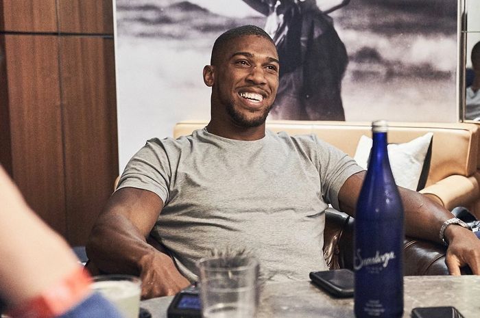 Anthony Joshua bakal mengawali debut tinjunya di Amerika Serikat dengan menghadapi Andy Ruiz Jr. pada Sabtu (1/6/2019) waktu Amerika Serikat.