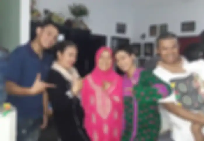 Foto ART Nirina Zubir, Riri Khasmita bersama keluarga Nirina Zubir  