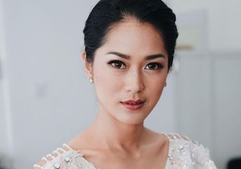 Bagikan Foto Lawasnya Bersama Mendiang Ibunda Presiden Jokowi, Prisia Nasution Tulis Ucapan Belasungkawa: Sugeng Tindak Ibu Sudjiatmi Notomihardjo..