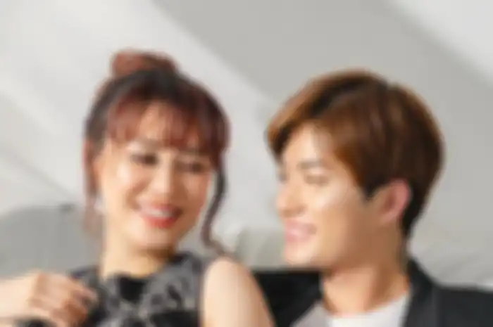Pasangan Lee Jeong Hoon dan Moa Aiem