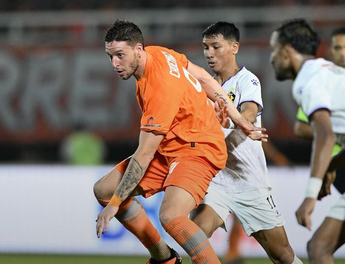 Striker Borneo FC, Felipe Cadenazzi, mencetak hattrick pertamanya di Liga 1 saat melawan Persik Kediri pada Kamis (2/11/2023).