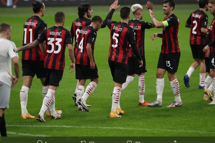 Para pemain AC Milan merayakan gol kemenangan ke gawang Sparta Prague pada laga Liga Europa, Kamis (29/10/2020) atau Jumat dini hari WIB.