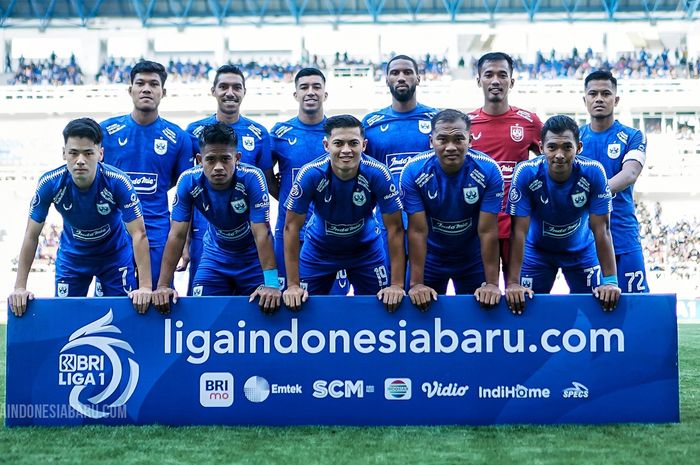 Skuad PSIS Semarang saat hadapi Barito Putra di Stadion Jatidiri, Semarang, Sabtu (6/8/2022).