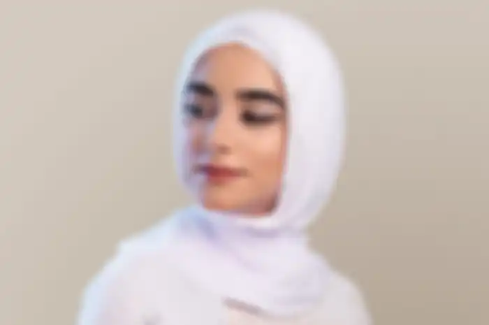 Warna hijab yang bikin wajah terlihat kusam