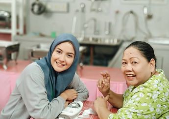 Langganan Jadi Pembantu di Tiap Sinetron Indonesia, Kehidupan Asli Mendiang Purwaniatun Sukses Bikin Revalina S Temat Kagum Sampai Iri berat!