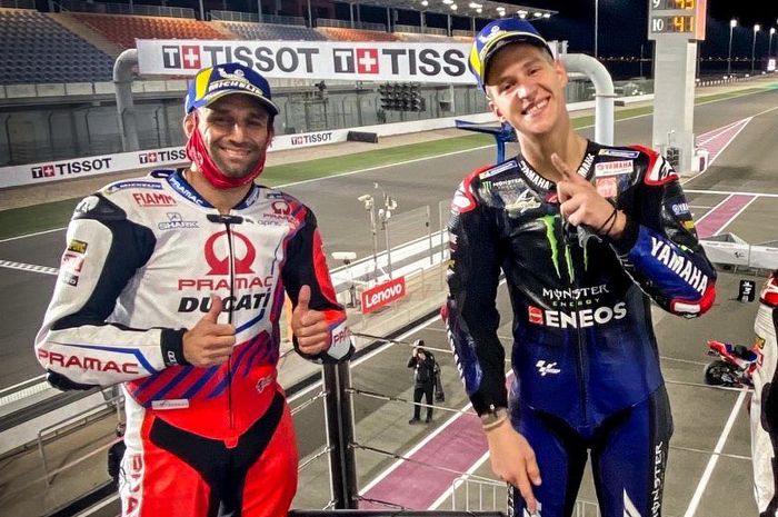 Para penghuni podium MotoGP Doha 2021 (dari kiri ke kanan), Johann Zarco, Fabio Quartararo, dan Jorge Martin, berpose bersama usai menjalani balapan di Sirkuit Internasional Losail, Doha, Qatar, Minggu (4/4/2021) malam waktu setempat atau Senin dini hari WIB.