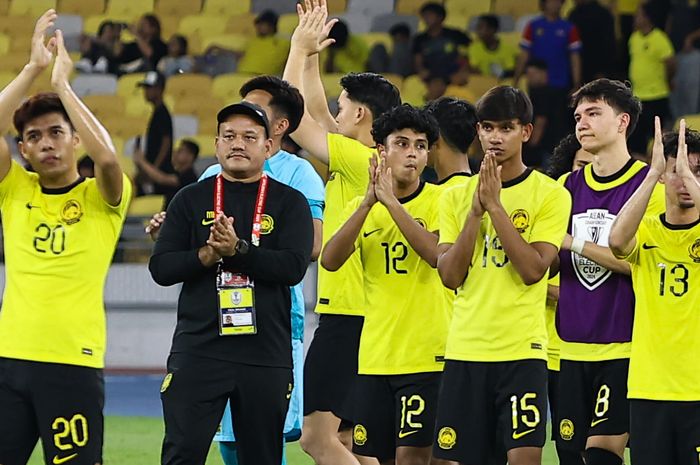 Rencana naturalisasi pemain keturunan Malaysia disindir hais-habisan tokoh sepak bola Vietnam.