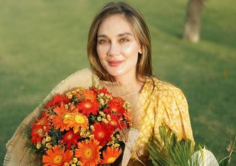 Full Senyum di Hari Ulang Tahun, Luna Maya Tampil Anggun Pakai Dress Kuning Seharga Motor Matic, Intip Gayanya!