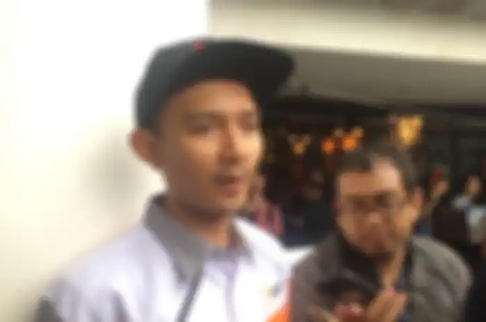 Dimas Ekky saat diwawancarai wartawan dalam konferensi pers Trial Game Asphalt 2018