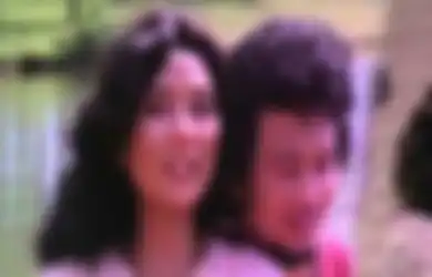 Dulu Dikenal Sebagai Artis Top Papan Atas, Kini Pasangan Artis Jadul Ini Harus Banting Stir Jualan Martabak Demi Dapur Tetap Ngebul