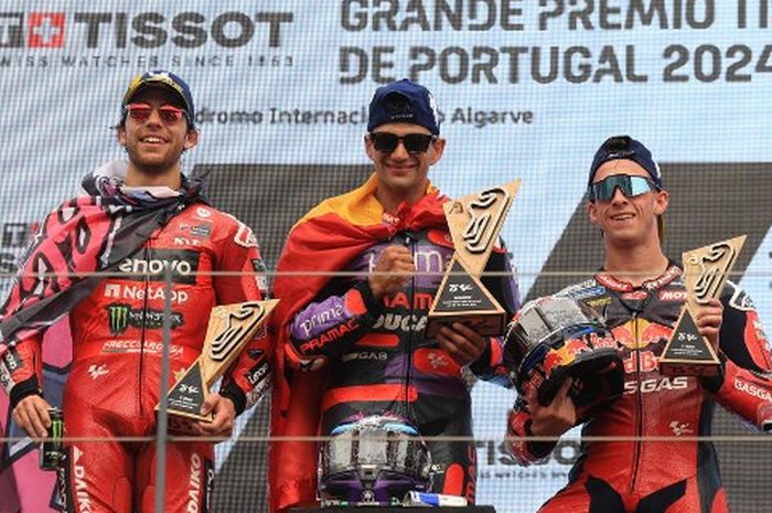 Juara balapan MotoGP Portugal 2024, Jorge Martin (tengah), finis kedua Enea Bastianini (kiri) podium ketiga, KTM GasGas Tech3, pada balapan MotoGP Portugal 2024 di Sirkuit Algarve, Minggu (24/3/2024).