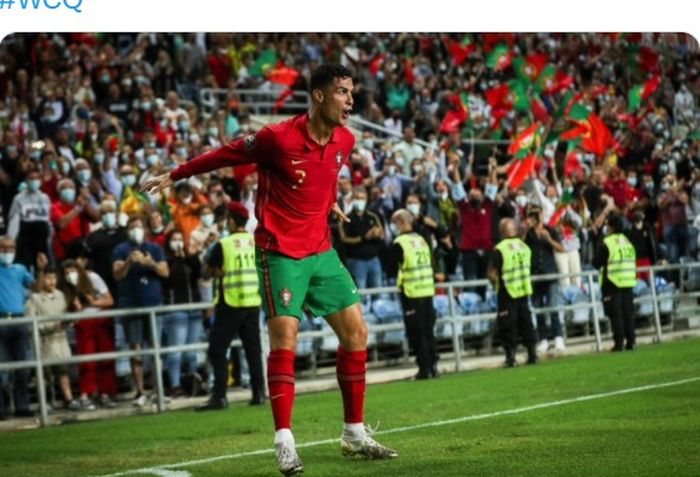 Megabintang timnas Portugal, Cristiano Ronaldo, merayakan gol ke gawang timnas Luksemburg dalam laga Grup A Kualifikasi Piala Dunia 2022 Zona Eropa di Stadion Algarve, Selasa (12/10/2021).