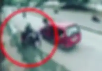 Viral Video Jambret Digagalkan Warga, Pria Berbaju Biru Jadi Sorotan