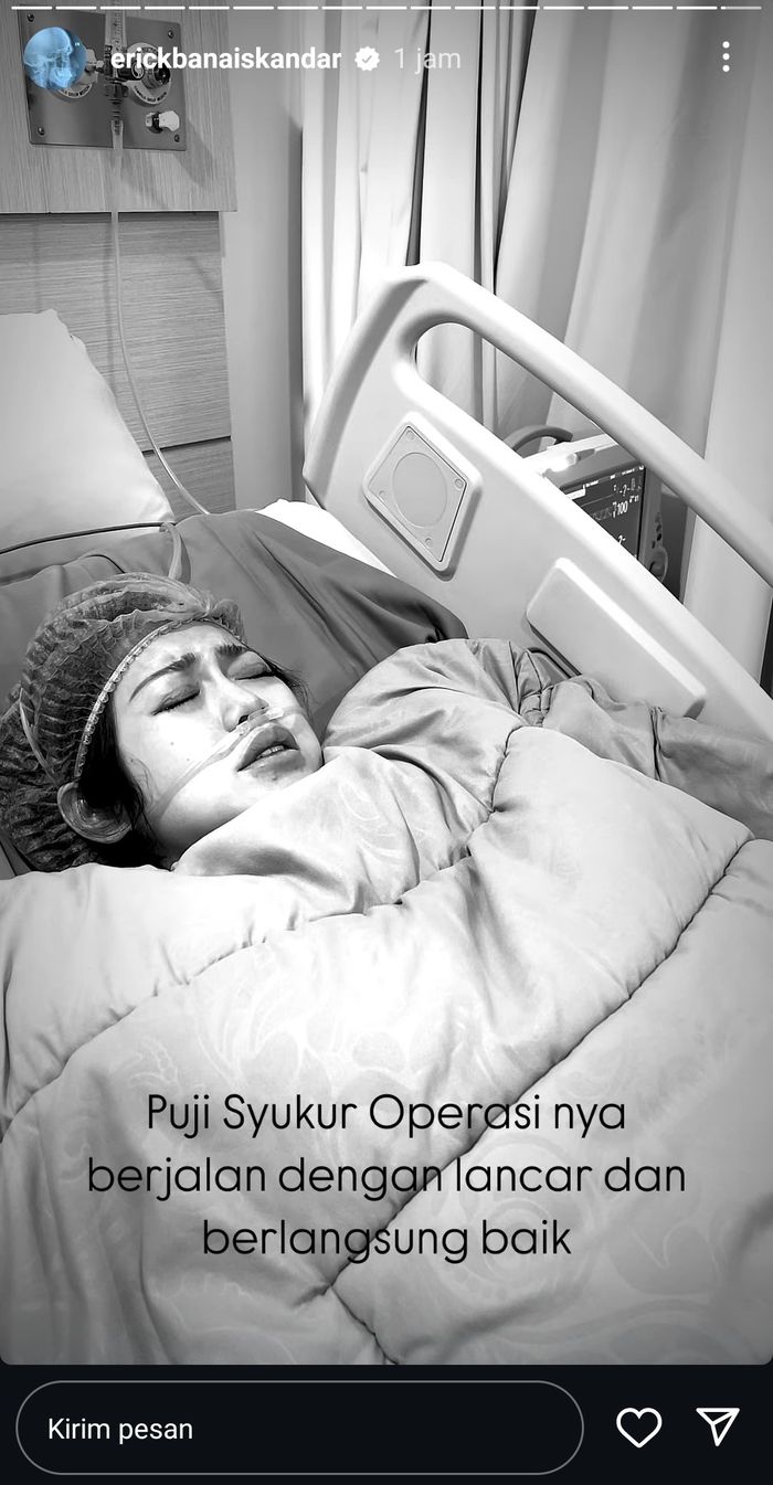 Jessica Iskandar baru saja menjalani operasi setelah melahirkan anak ketiganya.