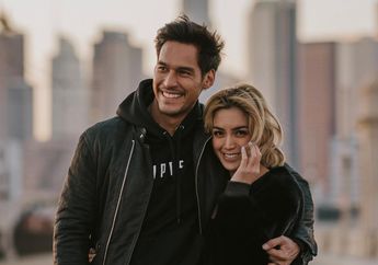 Sematkan Cincin Berlian di Jari Manis Jessica Iskandar, Richard Kyle Resmi Lamar Sang Kekasih : She Said YES!