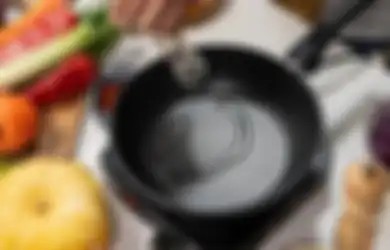 Pantas Saja Bikin Emak-emak Loncat Kegirangan, Ternyata Ini Manfaat Ajaib Memasukkan Serai ke Minyak Goreng Bekas