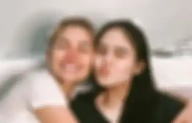 Sempat Jadi Bintang Tamu di Podcast Nikita Mirzani Sebelum Meninggal Dunia, Laura Anna Terlihat Sangat Cantik Seperti Putri Tidur dengan Gaun Serba Hitam