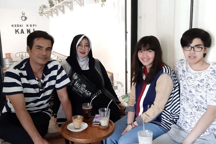 Potret anak sulung Rina Gunawan dan Teddy Syah, Aqshal Ilham