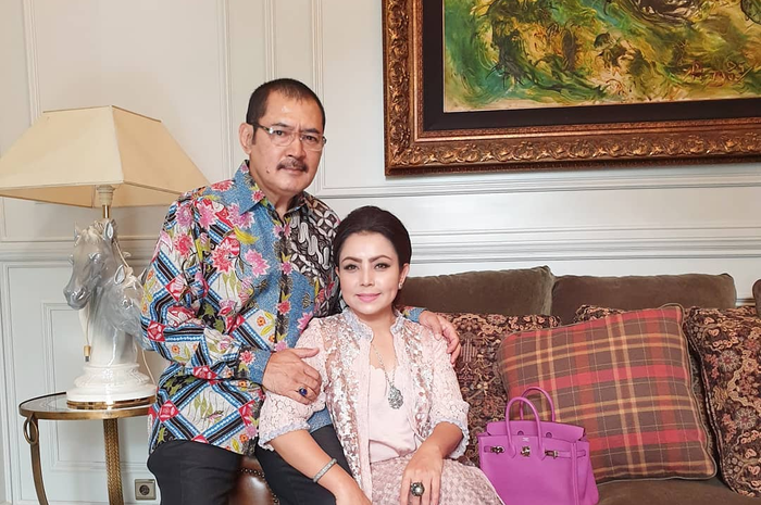 Potret Pernikahan Mayangsari dan Bambang Trhatmodjo Akhirnya Terungkap