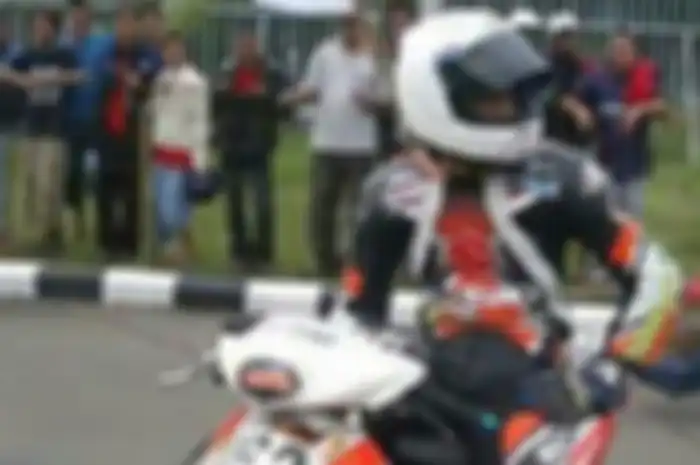 M Fadly saat pakai Suzuki RG Sport di Kemayoran, Jakarta