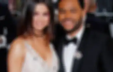 The Weeknd Ngaku Lebih Lega Setelah Menulis Lagu Patah Hati Pasca Putus dengan Selena Gomez