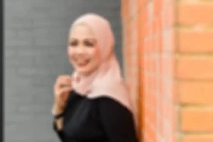 Elly Sugigi