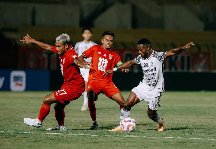Suasana pertandingan antara Malut United melawan Bali United, Sabtu (21/9/2024).