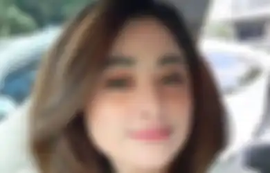 Dikatain Banyak Bacot, Dewi Perssik Beri Balasan Menohok pada Akun Si Peci Merah: Gue Bukan Bacotin Lu