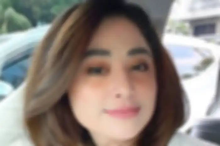Dewi Perssik