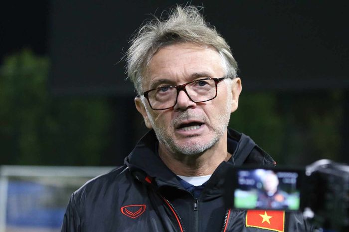 Pelatih Timnas Vietnam, Philippe Troussier, memberikan wawancara pasca kekalahan 0-2 timnya melawan Uzbekistan, Jumat (13/10/2023) malam WIB.