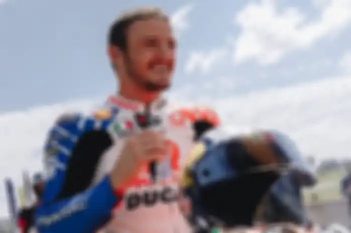 Ilustrasi. Jack Miller pulang dari MotoGP Thailand langsung ke sirkuit Sidney Motorsport Park, (8/10/2019) ngebut naik Panigale V4R sambil bawa boncengan