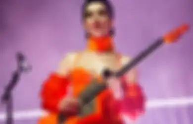 St. Vincent Rilis 'The Melting Of The Sun', Single Kedua Album Baru!