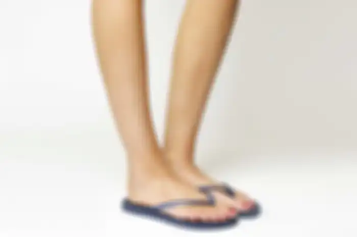 Bahaya Keseringan Pakai Sandal Jepit