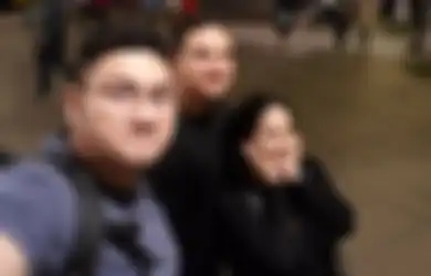 Warisi Wajah Rupawan Sang Ibunda, Ini Dia Paras Tampan Dua Putra Meriam Bellina yang Tak Pernah Tersorot Media, Bikin Kaum Hawa Klepek-klepek
