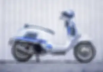 Modifikasi Vespa GTS300 Super Sport Pakai Konsep Star Wars, Fans Sejati Nih!
