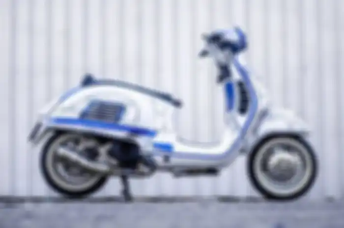 Modifikasi Vespa GTS300 Super Sport pakai konsep Star Wars, fans sejati nih bro!