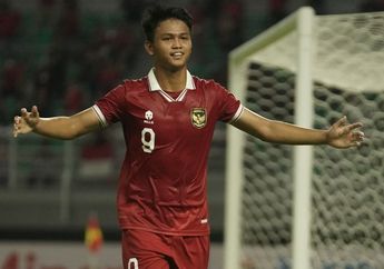 Mulai Mahir Duel Bola Atas, Shin Tae-yong Beri Acungan Jempol untuk Hokky Caraka usai Cetak Gol Ketiga