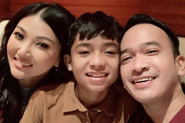 Harapan Ruben Onsu Pasca Video Ciuman Beruntun Betrand Peto ke Sarwendah