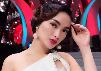 Zaskia Gotik Tampil Kekinain dengan Waist Bag Seharga Puluhan Juta, yuk Lihat!