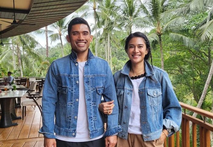 Dian Sastro dan suami