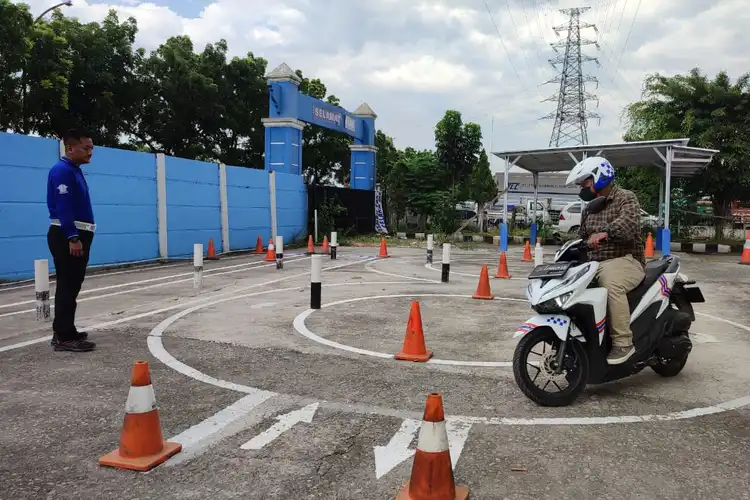Ujian Praktik SIM Baru di Bekasi Ada Dua Kali Kesempatan Dalam Sehari, Pemohon SIM Tenang